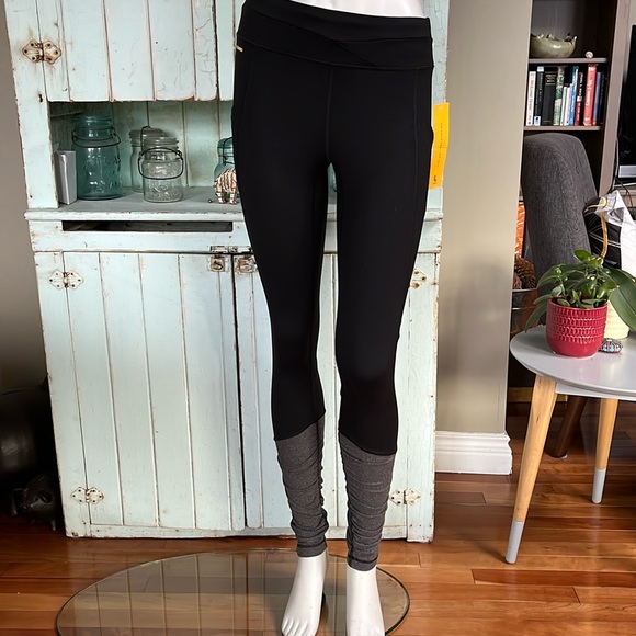 Lolë S Colorblock Ruched Leggings - Picture 2 of 7